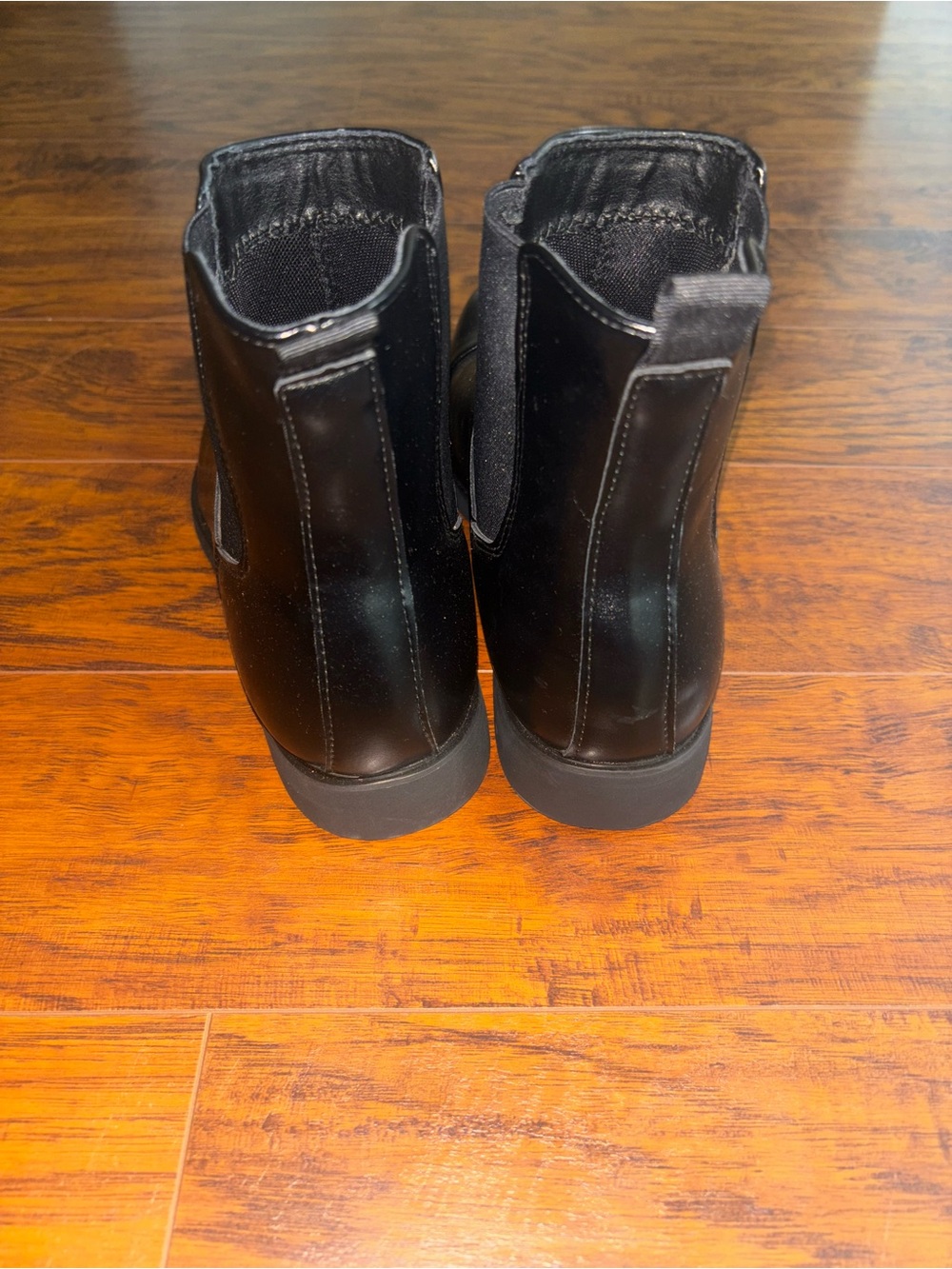 Luxury Red Bottom Black Leather Chelsea Boots Cap Pointed Toe Boot with Red Sole - Picture 5 of 9